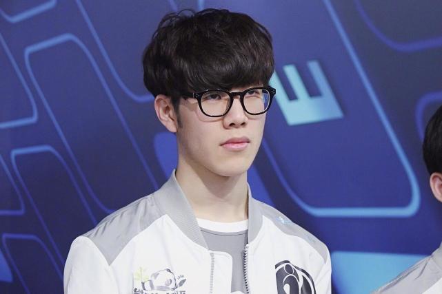 满面笑容 满面笑容